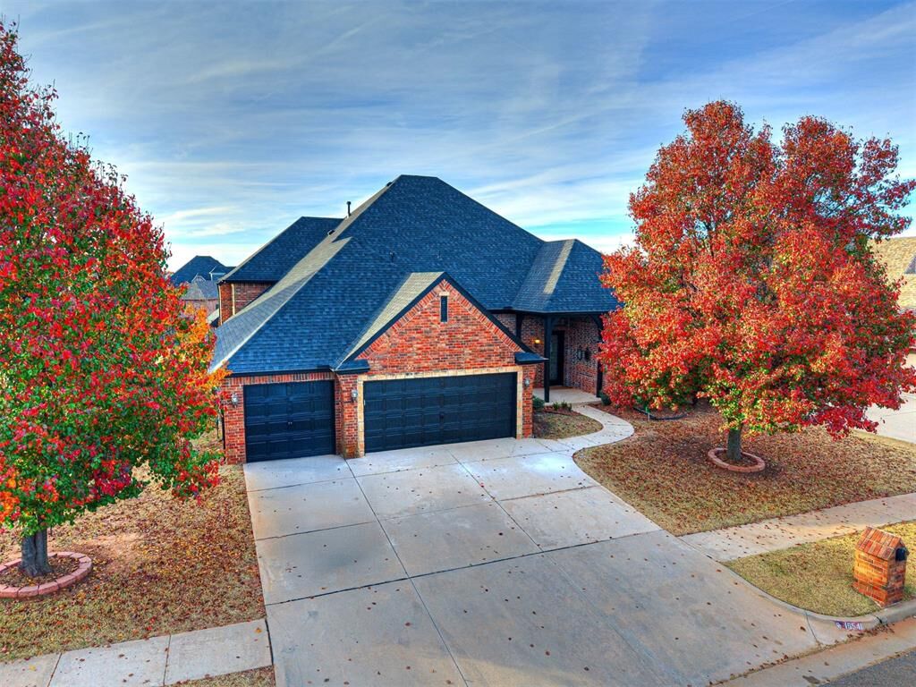 Property Photo: 19541 Talavera Lane OK 73012