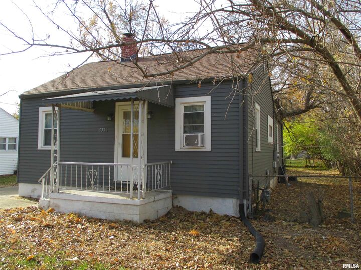 Property Photo: 3341 N Leroy Avenue IL 61604
