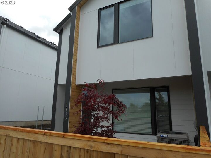 Property Photo:  12033 SE 5th St  WA 98683 