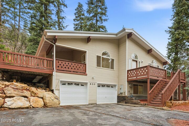 Property Photo:  620 Parkview Drive  UT 84098 