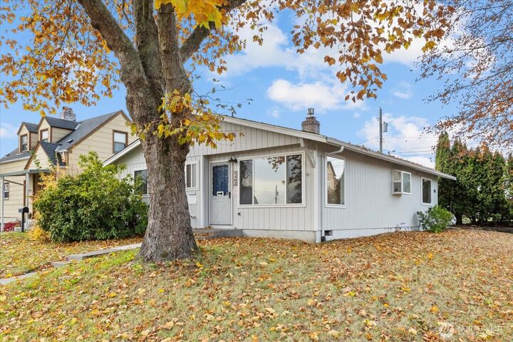 Property Photo: 5402 Yakima Avenue WA 98408