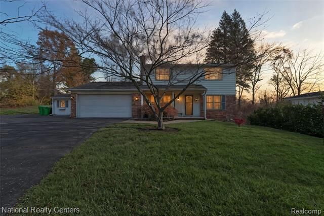 Property Photo: 5621 Eastman Boulevard MI 48323