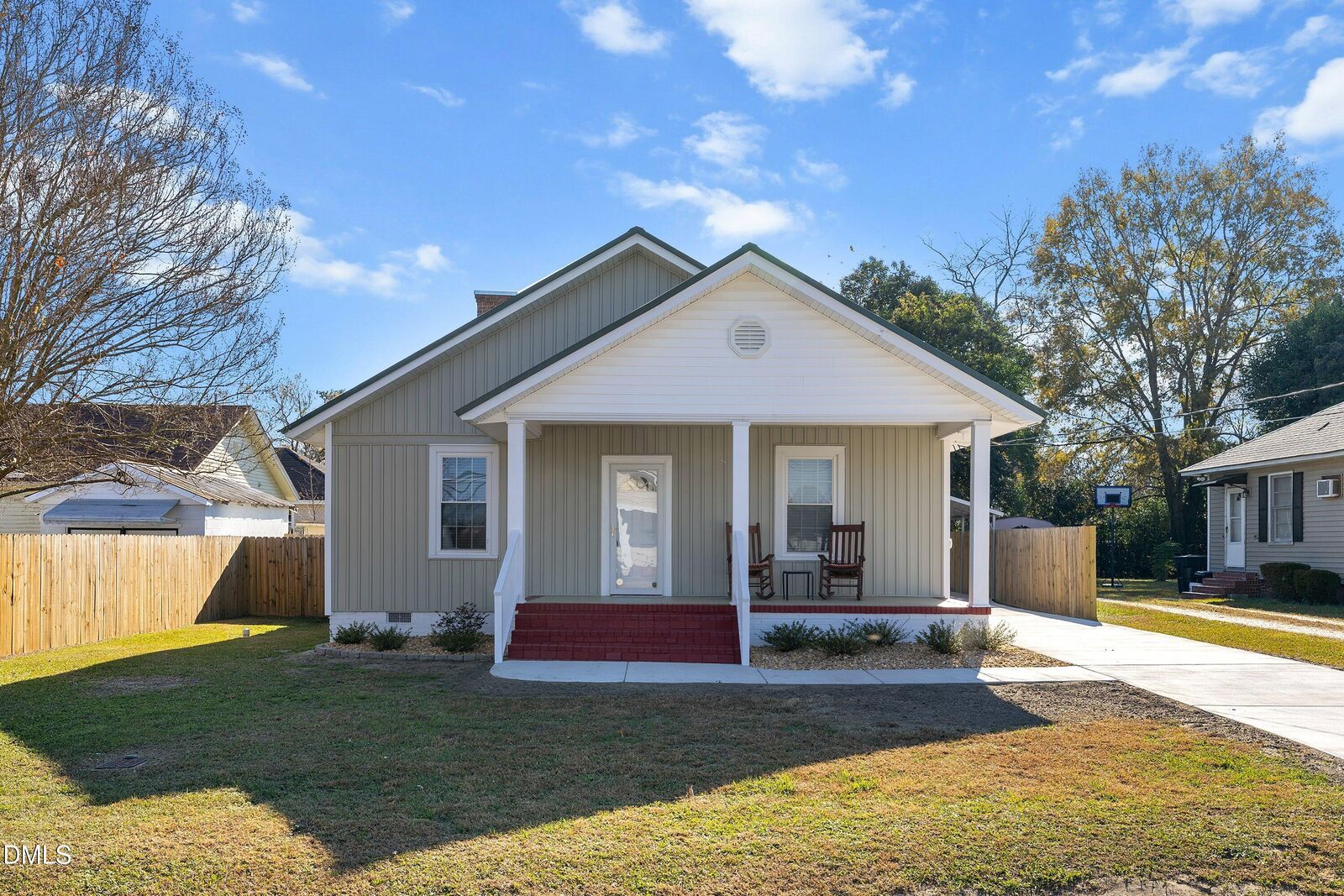 Property Photo:  403 W E Street  NC 28339 