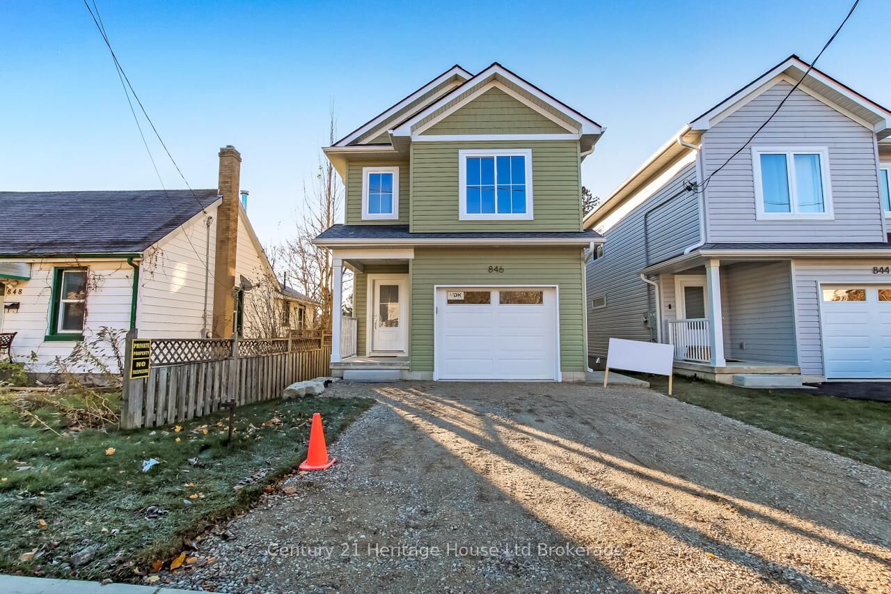 Property Photo:  846 Water Street  ON N4S 1S7 