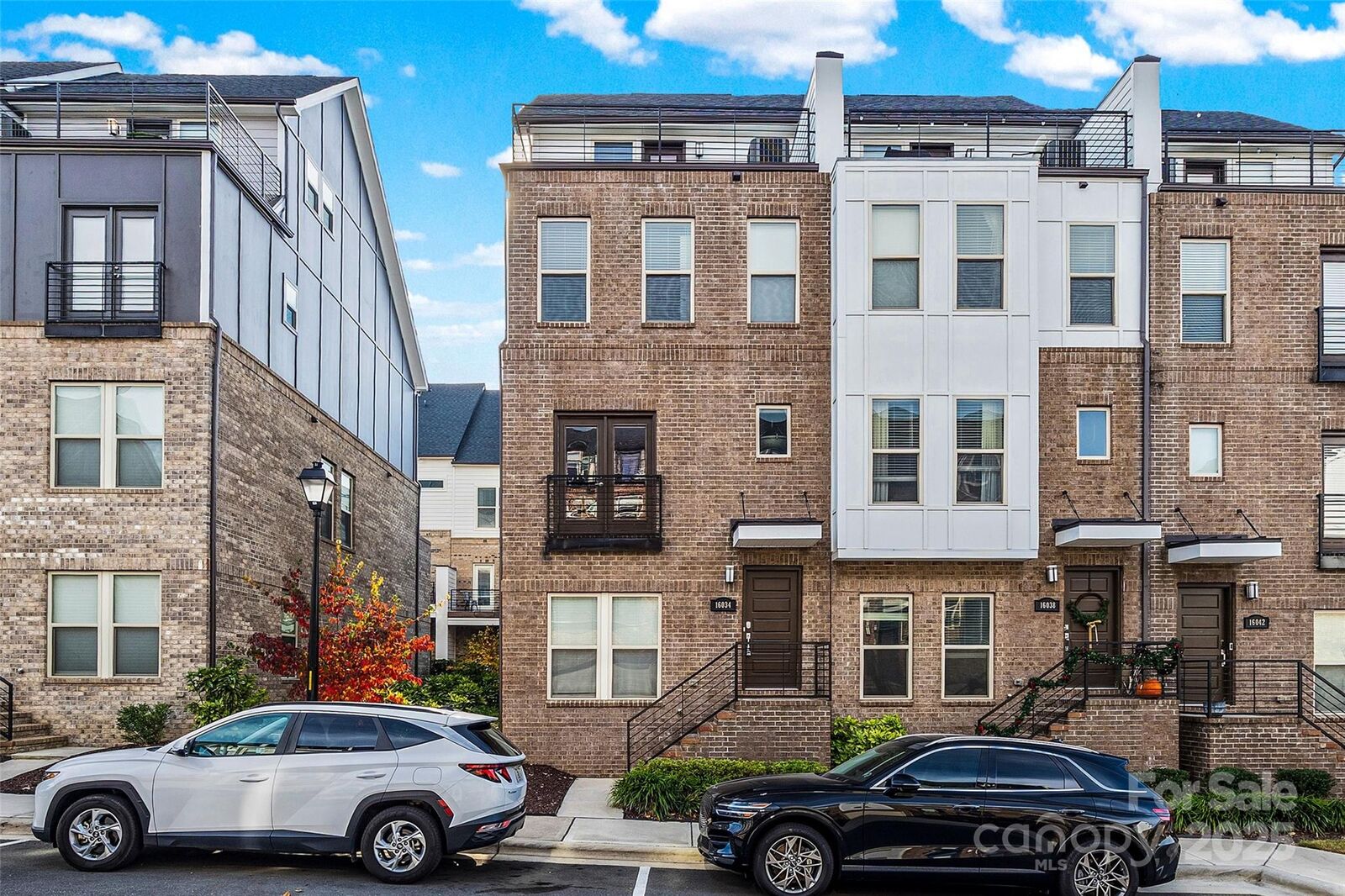 Property Photo:  16034 Roscoe Lane  NC 28204 