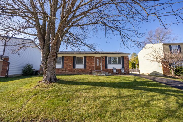 Property Photo:  8548 Canyon Cove Road  OH 43119 