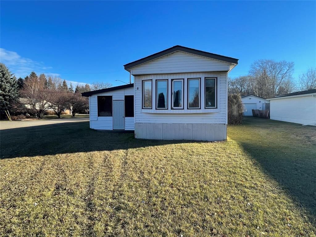 Property Photo: 4 Baron Bay MB R0K 0H0