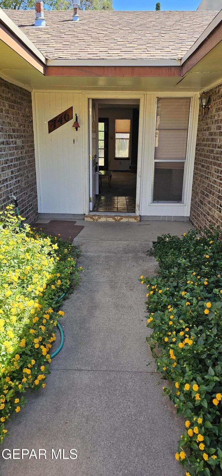 Property Photo: 740 Tepic Drive TX 79912