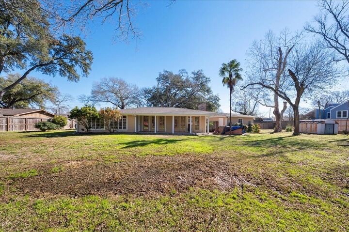 1905 Avenue D  Katy TX 77493 photo