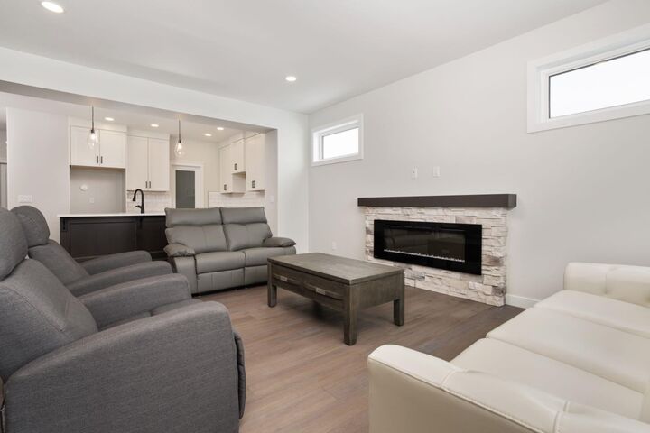 Property Photo: 6319 26 Avenue AB T4V 5L8