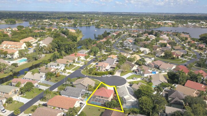 Property Photo:  1996 Lake Breeze Court  FL 33414 