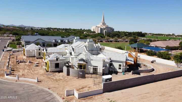 Property Photo:  3152 S Penrose Court  AZ 85295 