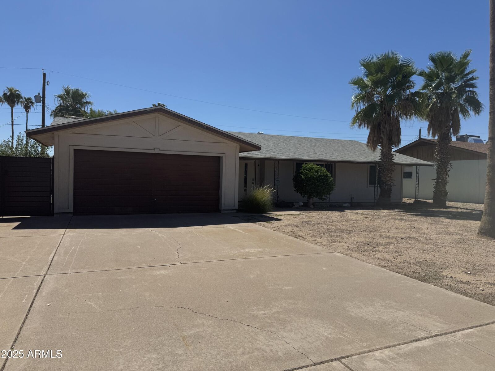 Property Photo: 1031 E Lilac Drive AZ 85288