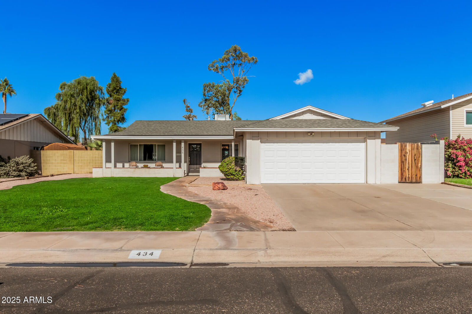 Property Photo: 434 E Carson Drive AZ 85282