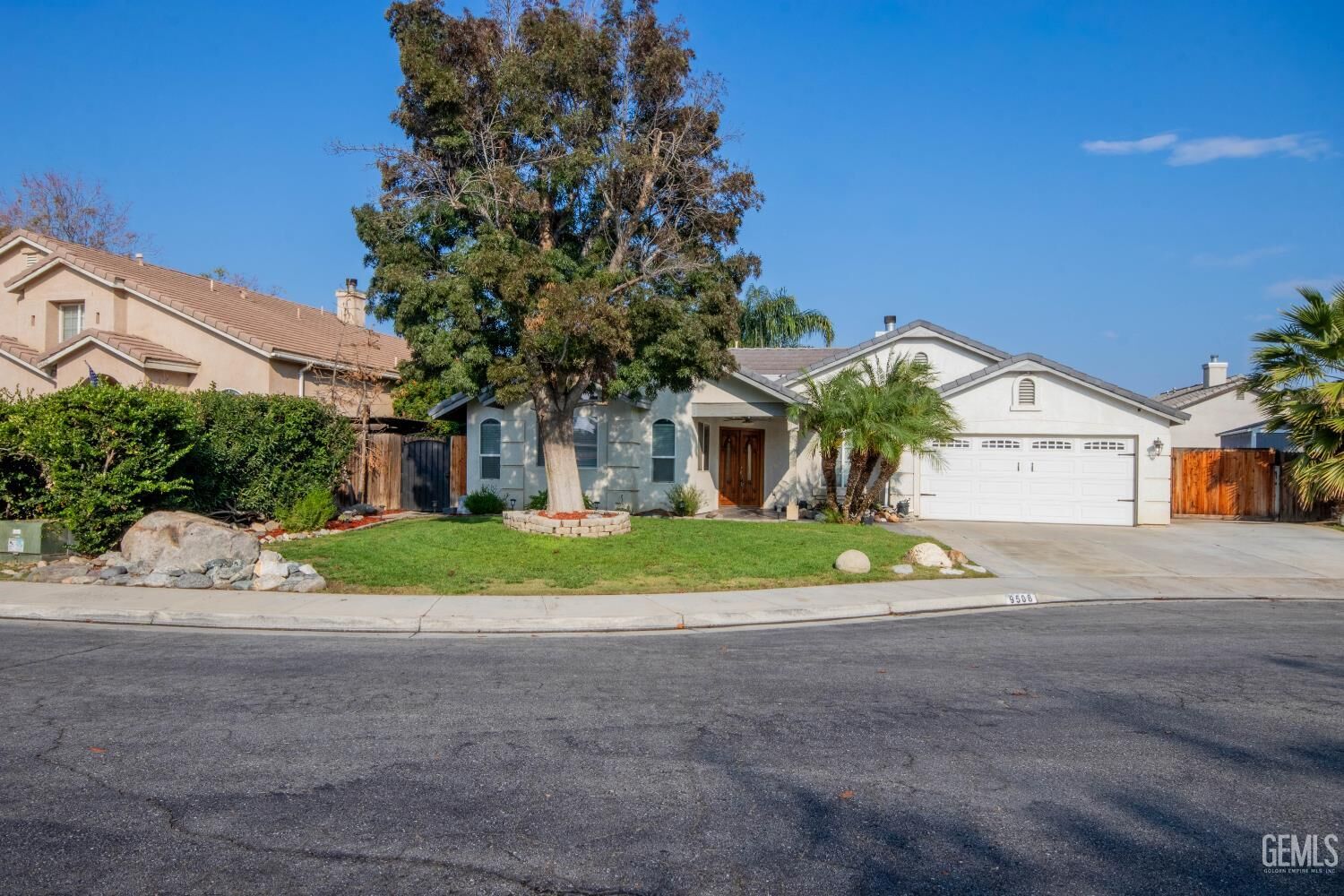 Property Photo: 9508 Bard Court CA 93311