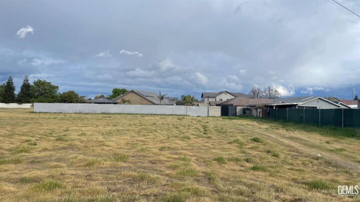 Property Photo:  7500 Wible  CA 93313 