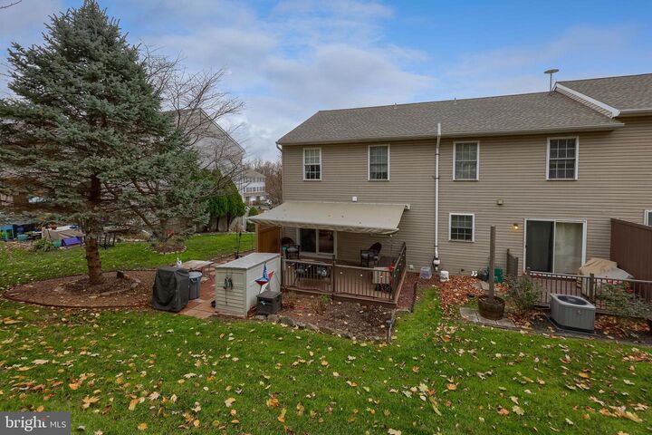 Property Photo: 120 Acorn Lane PA 17554