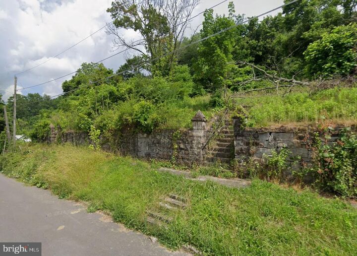 Property Photo:  160 Giles Street  WV 24701 