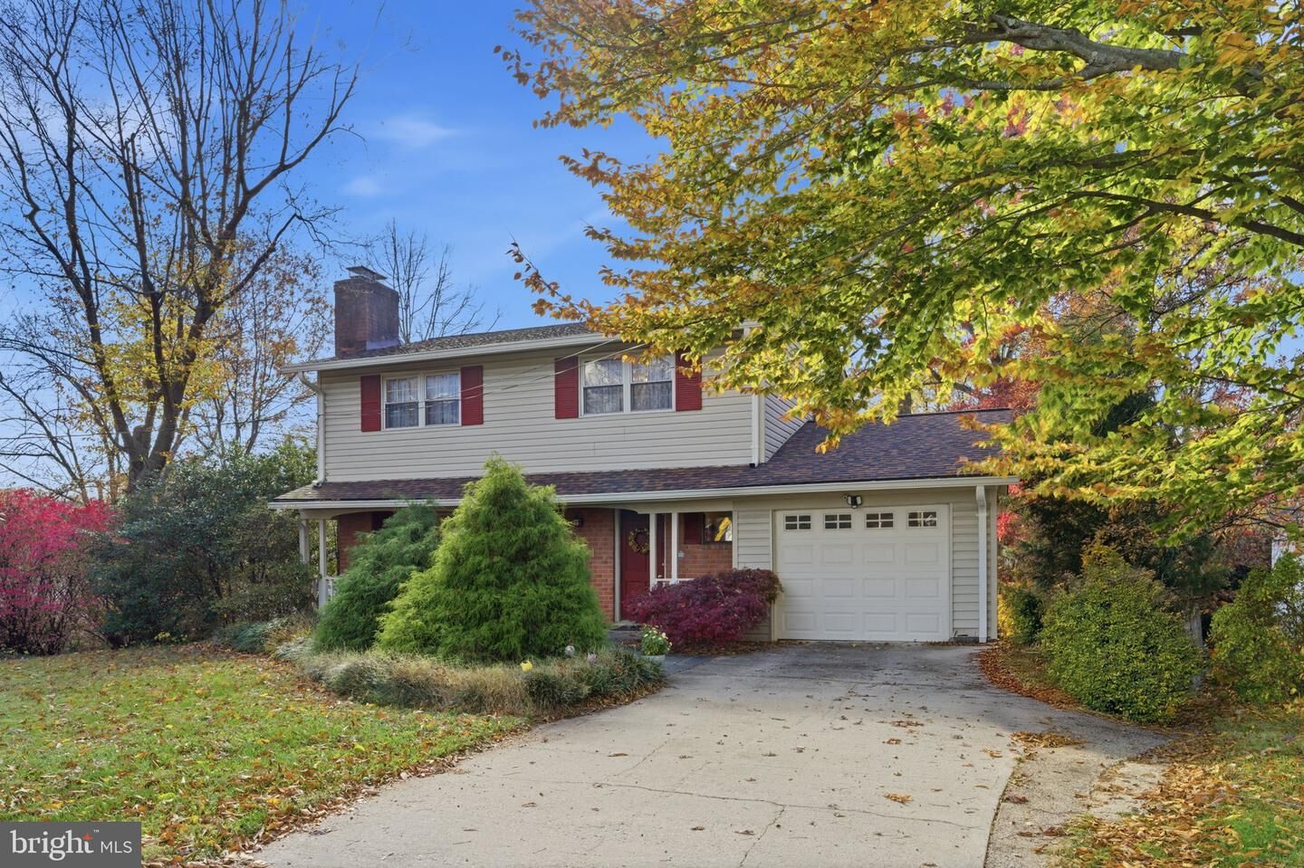 Property Photo:  8601 Kenilworth Drive  VA 22151 