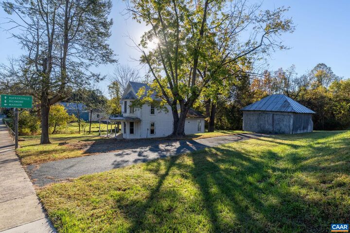 Property Photo:  276 Main St  VA 22973 