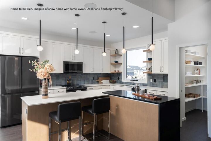 Property Photo: 24 Parkrose Place MB R5A 0B5