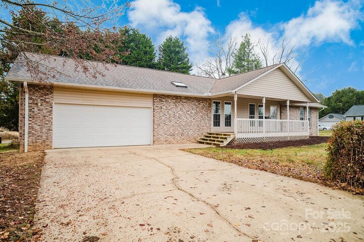 Property Photo: 13 Cameron Drive NC 28729