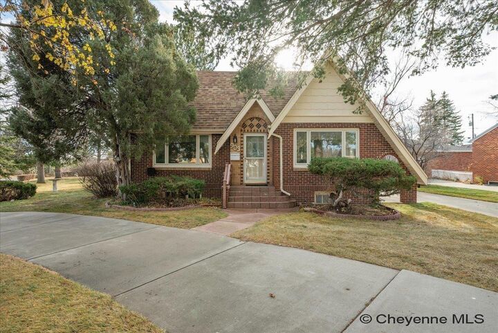 Property Photo: 903 Foyer Ave WY 82001