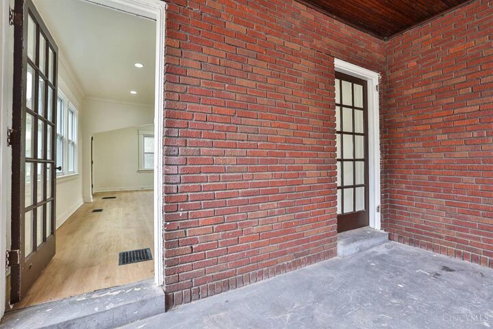 Property Photo:  634 Greenwood Avenue  OH 45229 