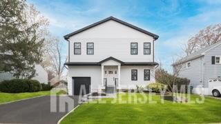 Property Photo:  21 Heathcote Avenue  NJ 08817 