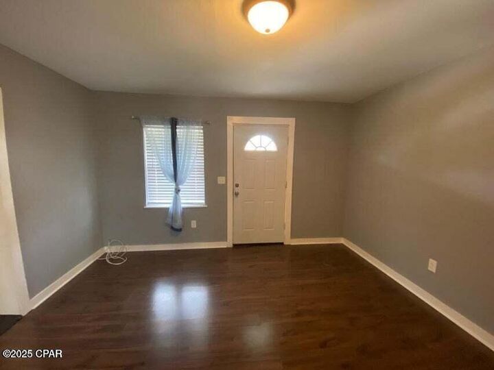 Property Photo: 707 Satsuma Avenue FL 32401