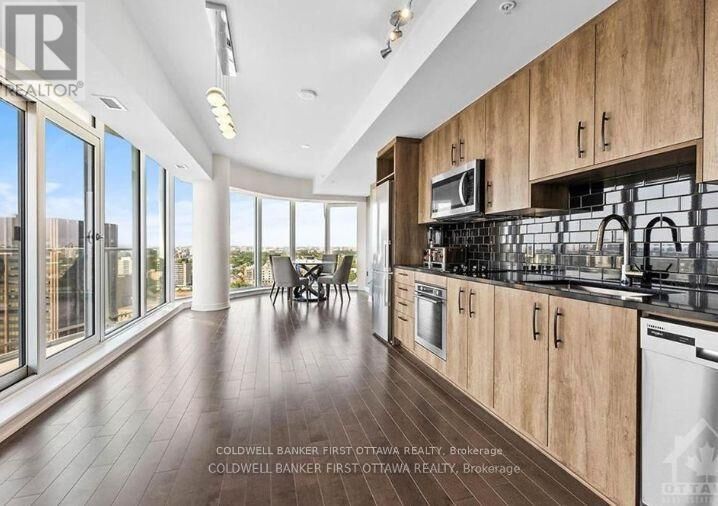 Photo de la propriété:  805 Carling Avenue 2209  ON K1S 5W9 