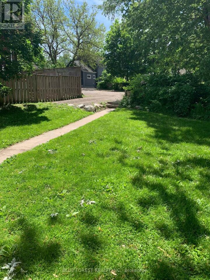 Property Photo:  1 Waverly Place 3  ON N6B 2C3 