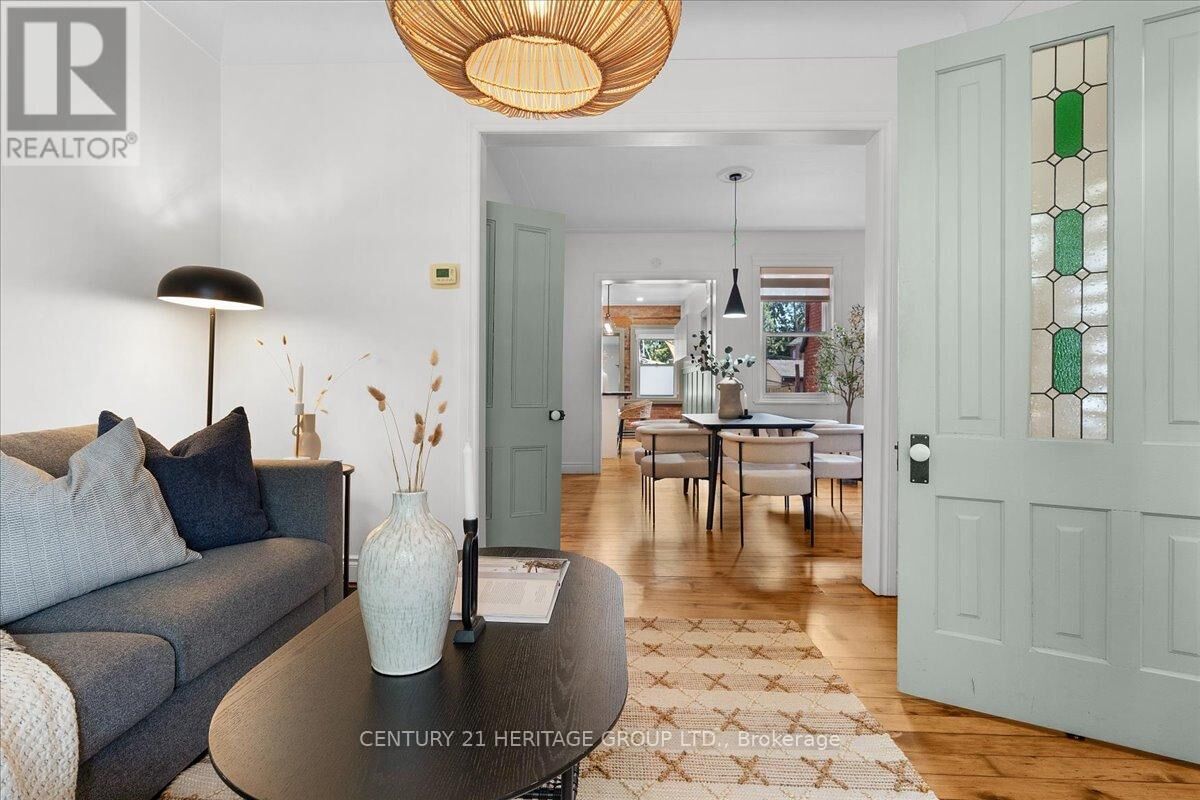 Property Photo:  40 Emerald Street North  ON L8L 5K3 