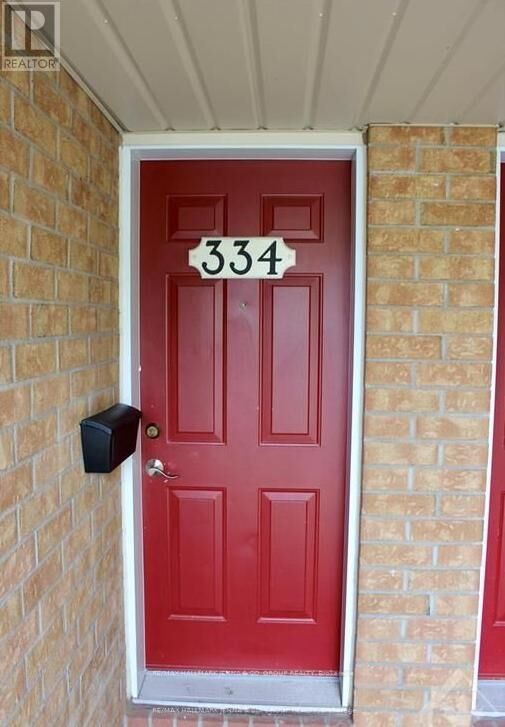 Property Photo: 334 Cresthaven Drive ON K2G 6W3