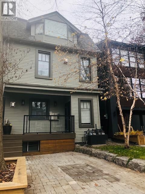 Property Photo:  54 Waverley Road 4  ON M4L 3T1 