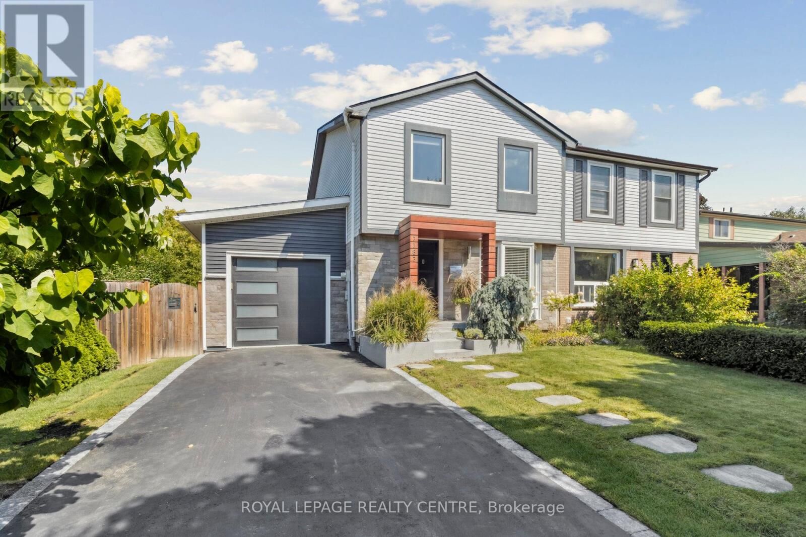 Property Photo:  3383 Tallmast Crescent  ON L5L 1H4 