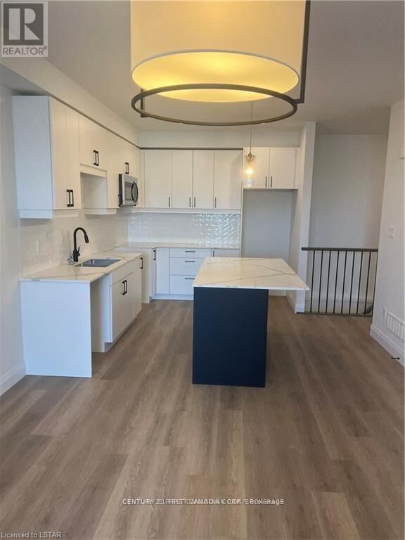 Photo de la propriété:  3900 Savoy Street 161  ON N6P 0H9 