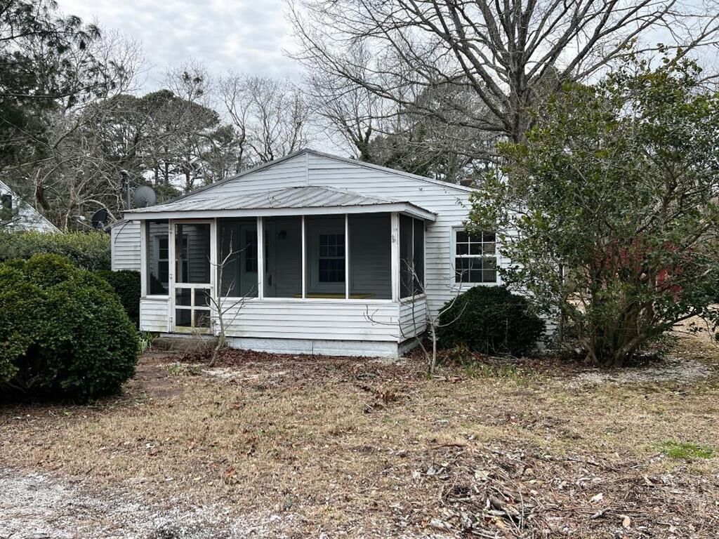 Property Photo: 12 Holly St VA 23417