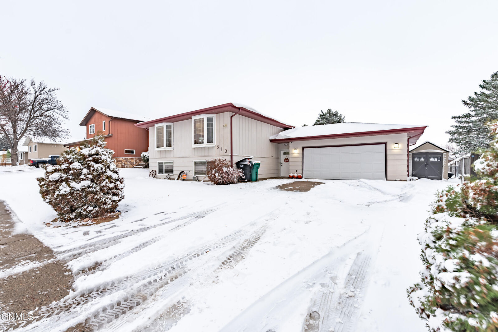 Property Photo: 513 32nd Street ND 58501