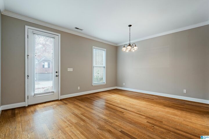 Property Photo: 5593 Park Side Circle AL 35244