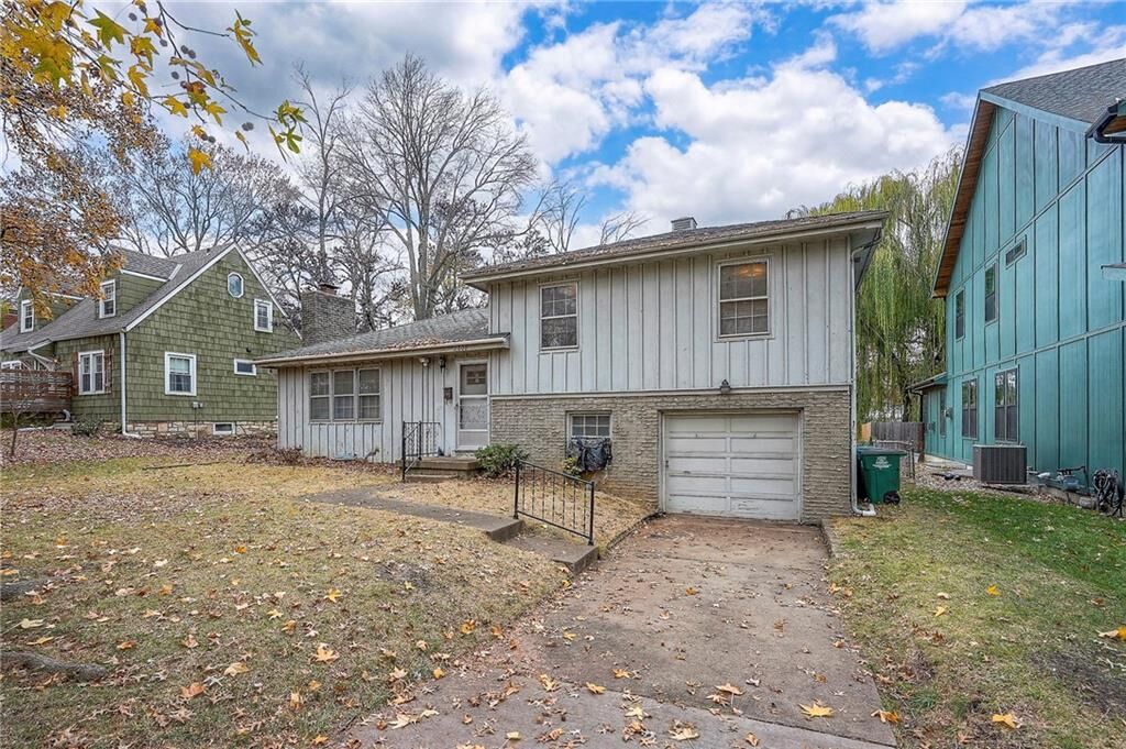Property Photo:  2806 W 48th Street  KS 66205 