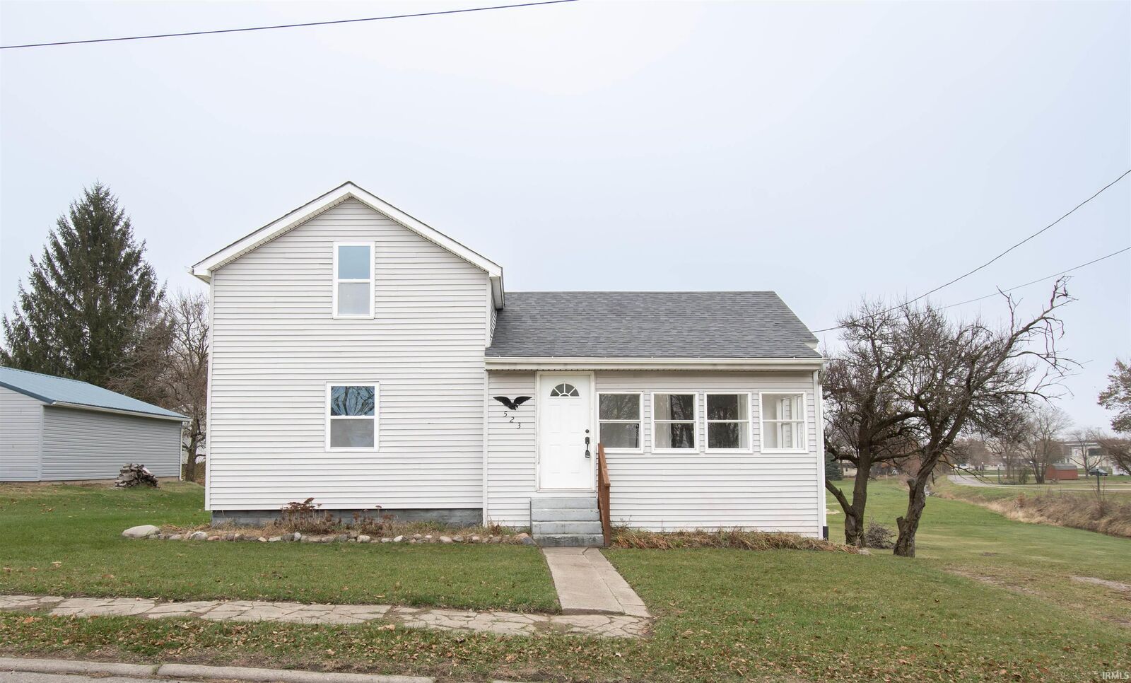 Property Photo: 523 S Oak Street IN 46755-2151