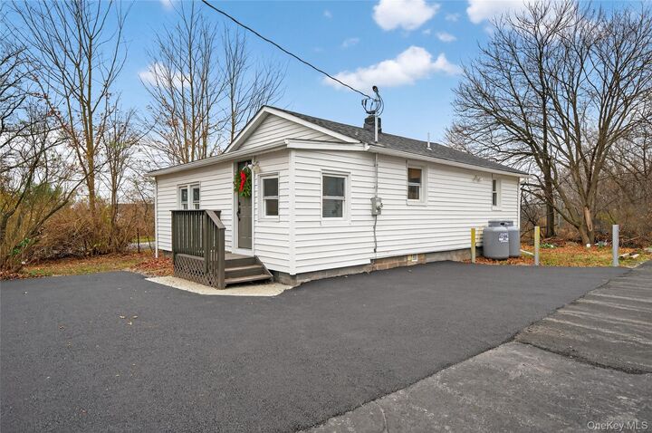 Property Photo:  193 Schutt Road  NY 10940 
