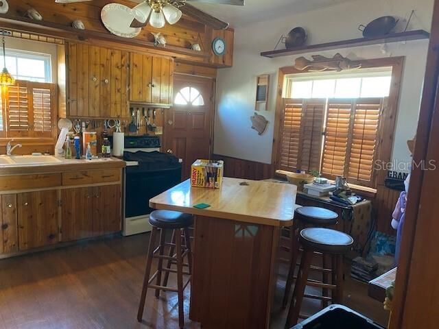 Property Photo: 2701 4th Avenue N FL 33713