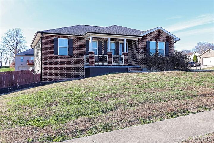 1633 Challenger Court  Jackson MO 63755 photo