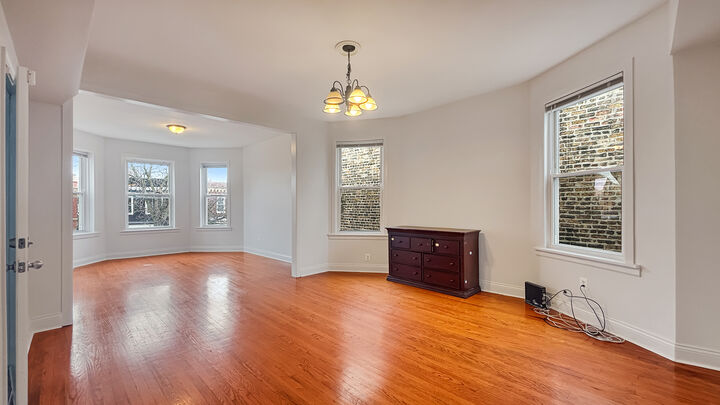 Property Photo: 2308 N Avers Avenue 2 IL 60647