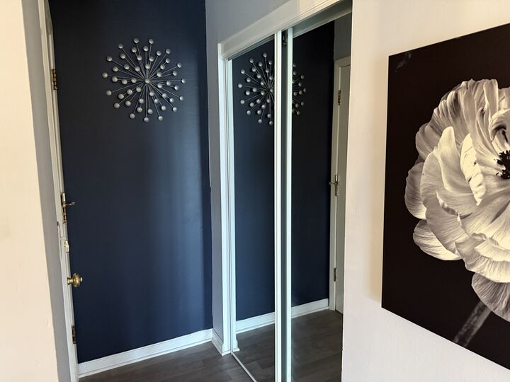 Property Photo: 5725 Holmes Avenue 15 IL 60514