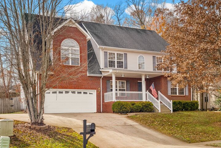 Property Photo: 601 Winding Bluff Way TN 37040