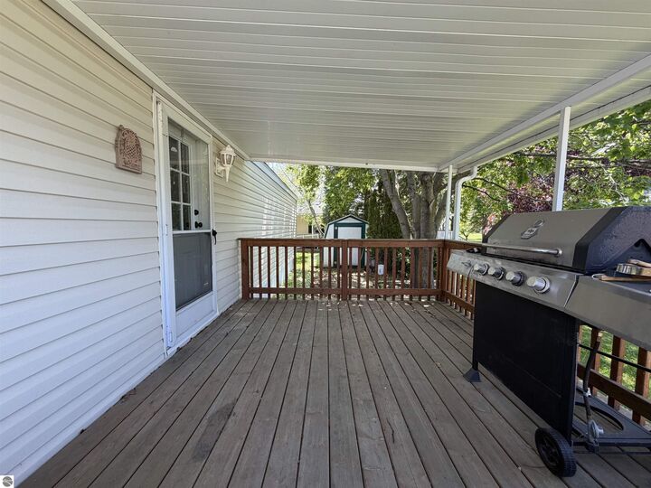 Property Photo:  403 Farm Lane  MI 49601 