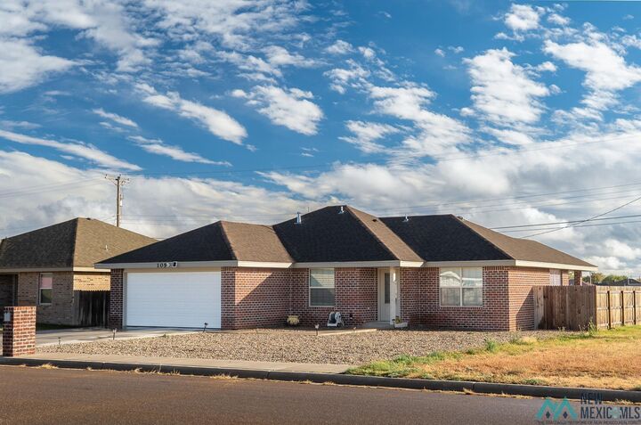 Property Photo: 105 Sombrero Road NM 88101